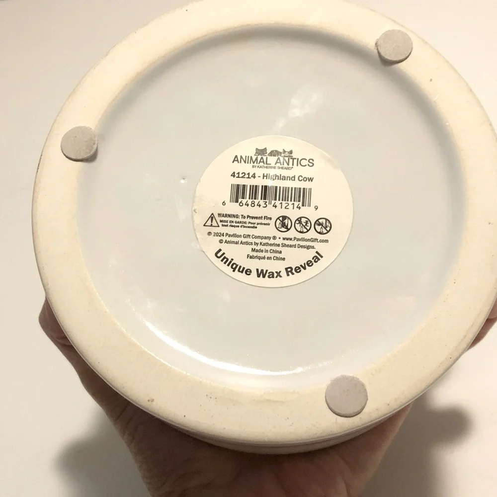 Pavilion Gift Co. Highland Cow Wax Reveal 3-Wick 10 oz Soy Candle